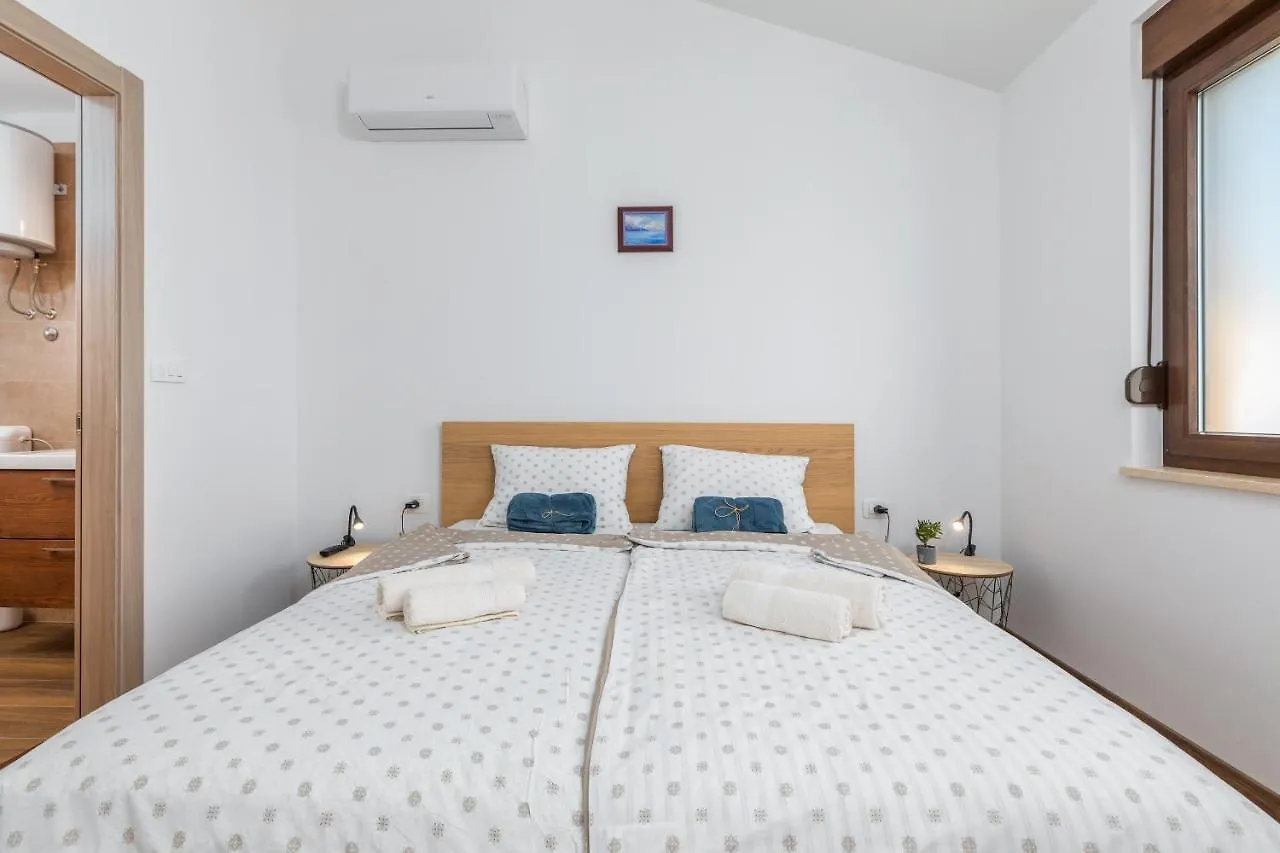 Rental House Nada 法扎纳 度假居
