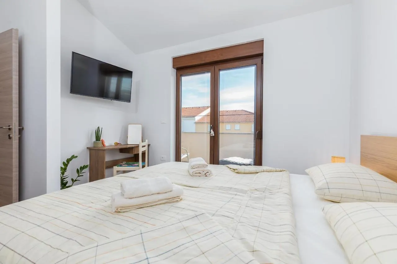度假居 Rental House Nada 法扎纳